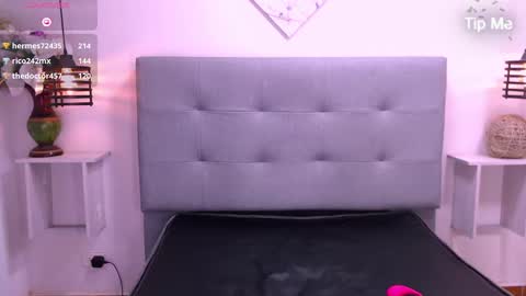 Snapshot of cheelsea_ chatting on December 24, 5:13 pm cheelsea_ online show from December 24, 5:13 pm