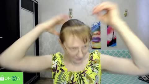 cheerful_madam1 online show from May 8, 9:34 am