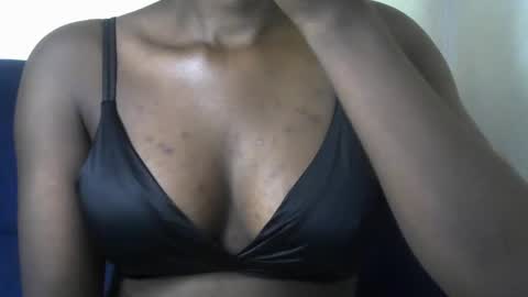 Snapshot of chelley4 chatting on October 24, 7:21 pm chelley online show from October 24, 7:21 pm