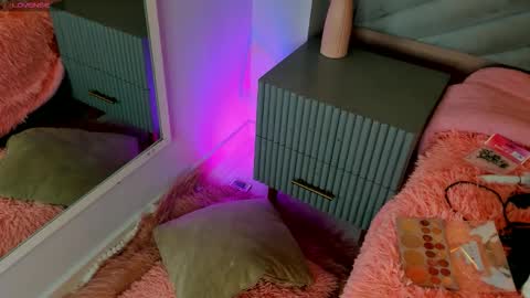 chelsea_bolton_ online show from January 8, 12:53 pm