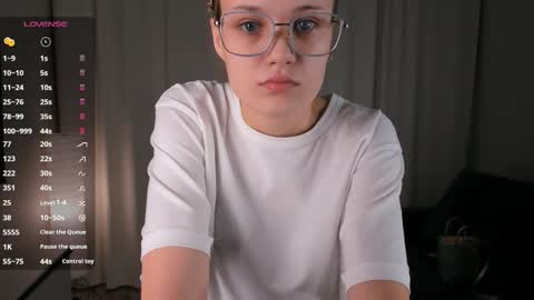 Anna online show from November 26, 1:12 pm