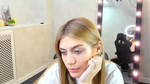 cherry_pr1ce online show from December 23, 12:14 am