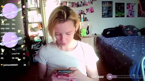 Snapshot of cherrybaby_0 chatting on December 25, 5:37 am cherrybaby_0 online show from December 25, 5:37 am