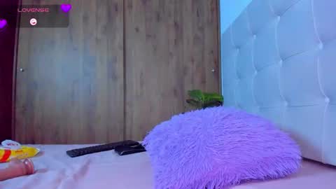 lizzy online show from March 18, 3:55 am