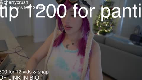 Cherry Crush  online show from December 2, 8:20 pm