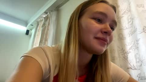 Lei online show from March 21, 1:16 pm