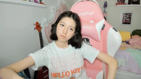 cherrycute666 online show from March 16, 4:37 am