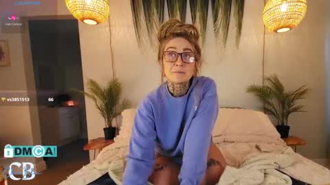 Chevi Blue online show from January 27, 2:57 pm