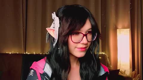 Leyna online show from January 15, 6:58 pm