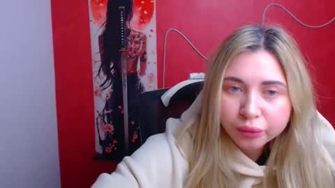 Chloe online show from November 21, 12:51 pm