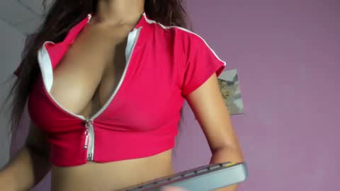 chloe online show from February 8, 1:44 pm