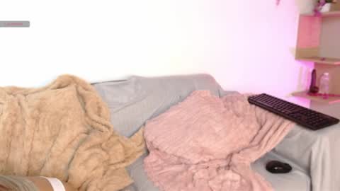 chloe_peach_ online show from May 30, 4:04 pm