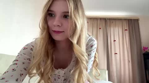 hloe online show from April 3, 11:08 am