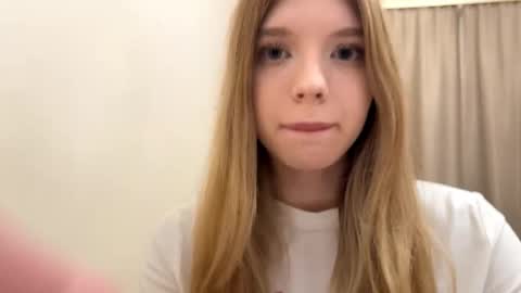 hloe online show from November 27, 6:55 pm