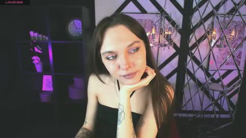 Chloe online show from May 6, 6:06 am