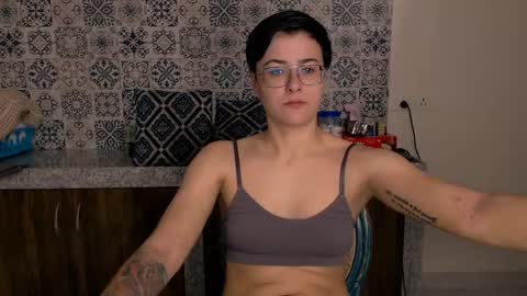 Eva and Sandra online show from February 9, 3:56 pm