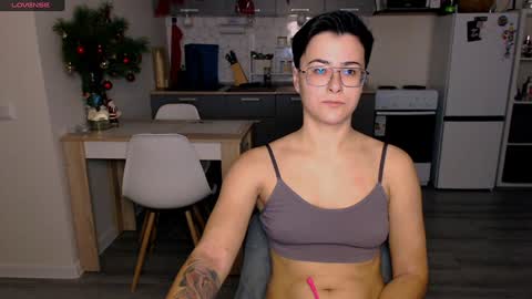 Eva and Sandra online show from December 25, 9:02 am