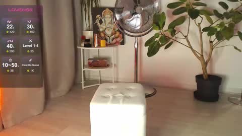 Chloe online show from November 1, 12:53 pm