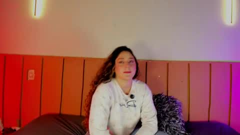 chloemonet_ online show from June 2, 9:38 pm