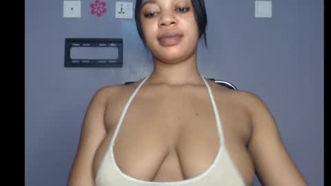 ESTHER online show from February 19, 7:50 am