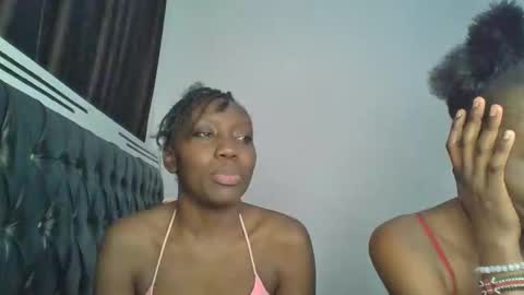 chocobear22 online show from November 21, 11:40 pm