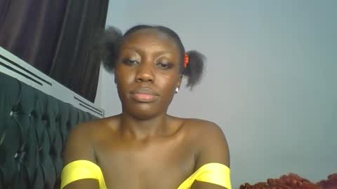 chocobear22 online show from December 3, 9:44 am