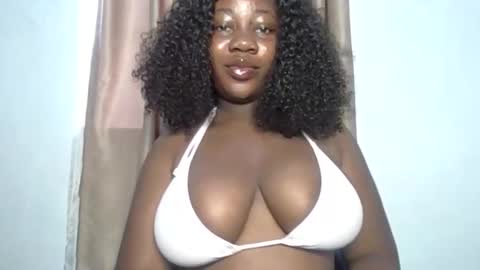 chocolateassgirl61 online show from September 17, 1:20 pm