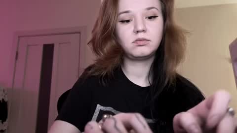 Lissa online show from April 4, 4:11 am