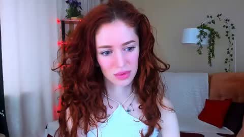 christinaconteeree online show from July 5, 4:19 am