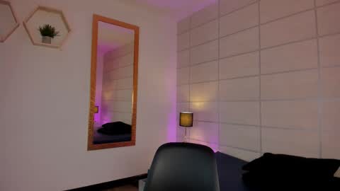 Christine  online show from March 23, 12:22 pm