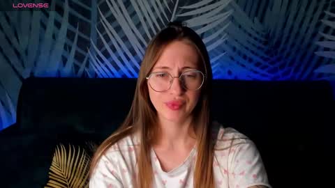 ChristyCrayme online show from October 15, 4:04 am