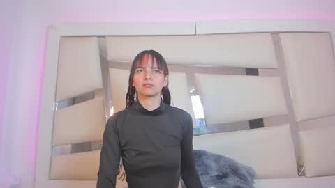 instagram chrystaljade.1 online show from February 15, 1:05 pm