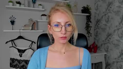 Cinderella online show from March 26, 6:48 am