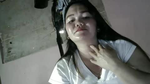 Snapshot of cindy_hot23 chatting on December 12, 8:25 am cindy_hot23 online show from December 12, 8:25 am