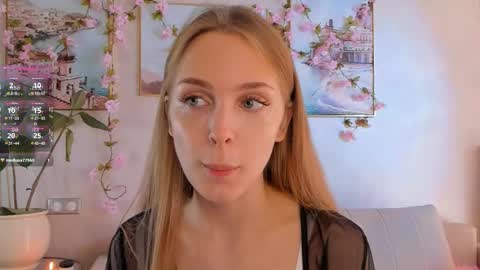 Snapshot of cindyreming chatting on October 22, 6:51 am Im Cindy online show from October 22, 6:51 am