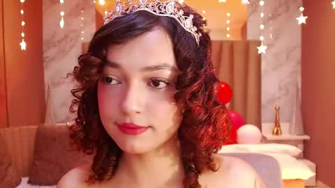 cinnamon_bite online show from February 3, 12:32 pm