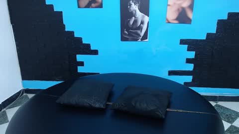 Cinthya online show from October 17, 7:17 pm