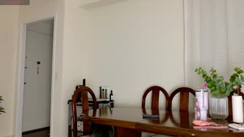 clairevarhol online show from April 18, 10:31 pm