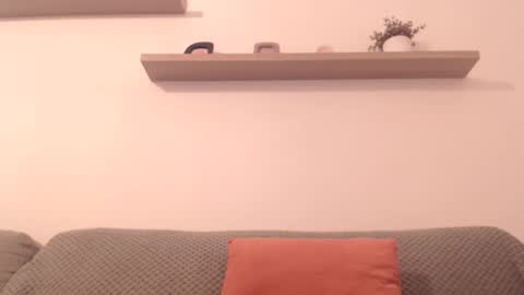 Clara online show from December 5, 3:02 pm