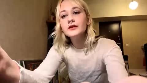 Jenny online show from October 6, 6:45 pm