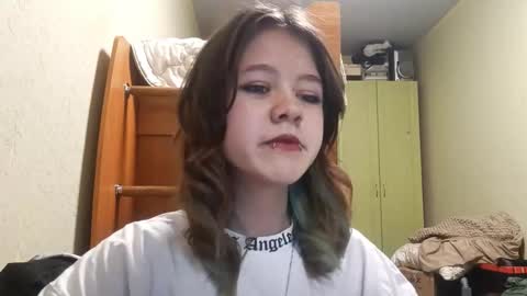 Dina online show from December 18, 6:01 pm