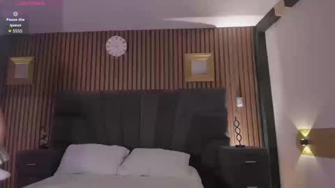 cleowhite_ online show from September 25, 6:34 am