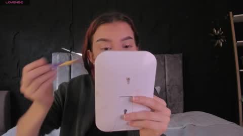 cleowhite_ online show from March 7, 9:55 pm