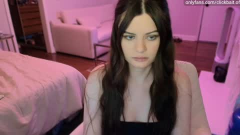 clickbait_ online show from April 5, 5:28 am