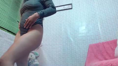 cloenjones online show from July 24, 2:09 am