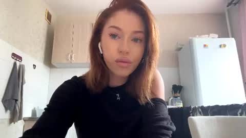 Lily online show from June 22, 3:11 am