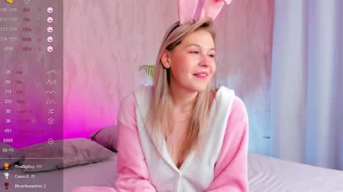 Collen Mon Tue Wed Thu Fri GMT 3 0300am - 0900am  online show from January 27, 3:28 pm