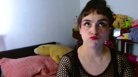 Collette online show from June 3, 2:34 am