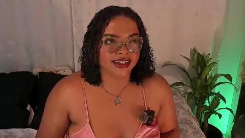 conielaurenth online show from April 14, 12:43 am