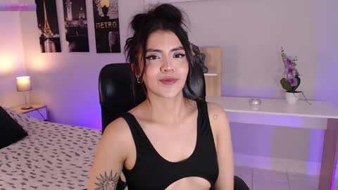 Connie online show from December 9, 8:01 pm